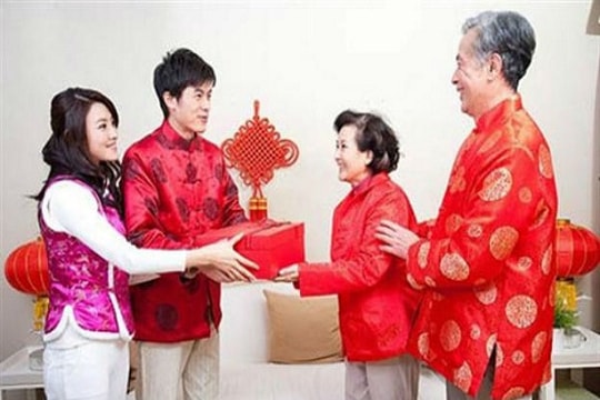 Tục tặng quà nhau ngày tết của 1 số nước trên thế giới