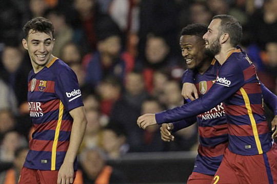Thắng nhàn Valencia, Barcelona vào chung kết Cúp nhà Vua TBN