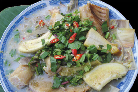 Xiêm lo với chút hồn sử Việt