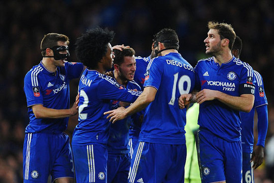 Man City buông, Chelsea vào tứ kết FA Cup