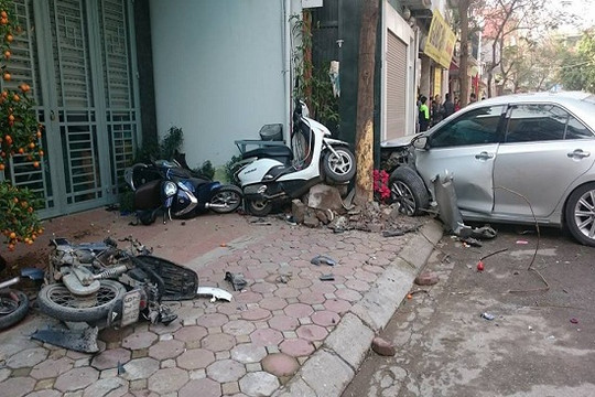 Xác định danh tính 3 nạn nhân tử vong trong vụ xe Camry gây tai nạn