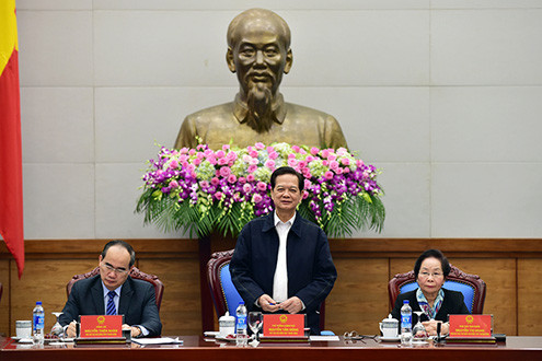 Thủ tướng Nguyễn Tấn Dũng: Cần quan tâm hơn đến khen thưởng người lao động trực tiếp