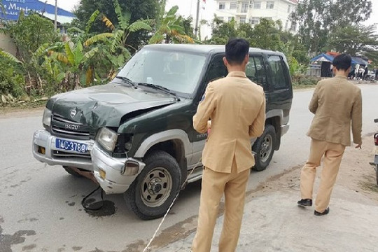 Hưng Yên: Xe biển xanh lấn làn, 1 phụ nữ mang thai tử vong