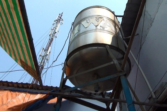 Tử vong vì bị điện giật khi đang sửa bồn nước