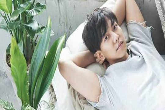 Lee Seung Gi lộ nhược điểm hói đầu trong quân ngũ