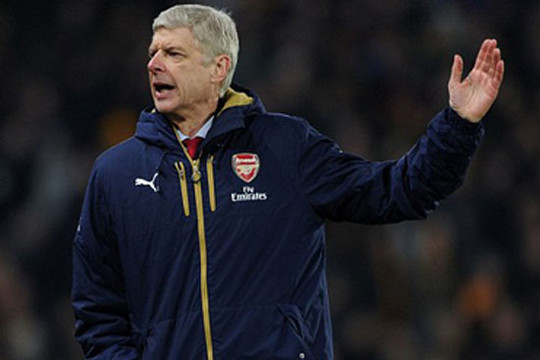Arsenal thắng Hull City, Wenger vẫn bị “phản bội”