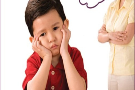 Cách cho ăn sai lầm của mẹ khiến trẻ bị lùn