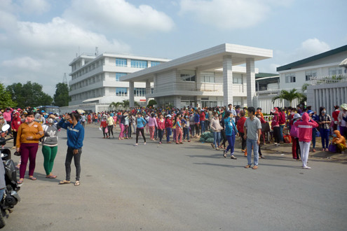 Hơn 8.000 công nhân KCN Tân Hương ngưng việc phản đối chính sách lương mới