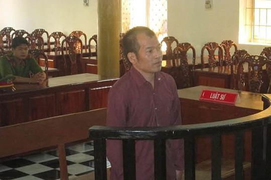 Lãnh án 6 năm tù vì lưu hành tiền giả