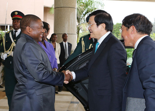 Chủ tịch nước Trương Tấn Sang hội đàm với Tổng thống Mozambique