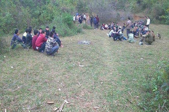 Tin tức pháp luật nổi bật trong tuần: Chém chết vợ rồi trốn trong hang