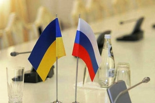 Ukraine xem xét "sáng kiến" cắt đứt quan hệ ngoại giao với Nga