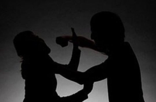 Chồng dùng dao đâm chết vợ cũ