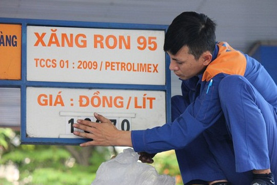 Hôm nay, giá xăng tăng 670 đồng/lít