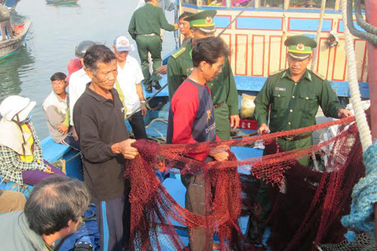 Chủ tàu cá bị tàu hải cảnh Trung Quốc cướp phá ngư cụ đã nhận được tiền bảo hiểm