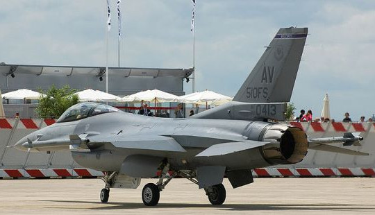 "Vận đen" đeo bám "Chim ưng" F-16