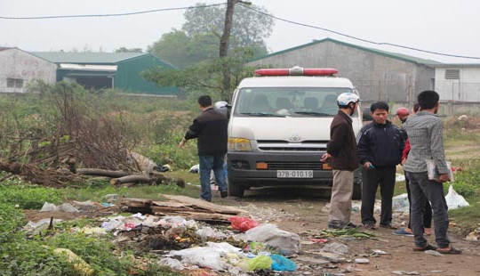 Phát hiện thi thể người đàn ông bị cột tay chân bằng dây thừng