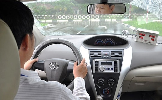 Từ 1/7 chấm điểm tự động khi thi sát hạch lái xe ô tô trên đường