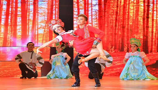 Bước nhảy hoàn vũ 2016: ST nhận điểm tuyệt đối, dẫn đầu đêm Bán kết