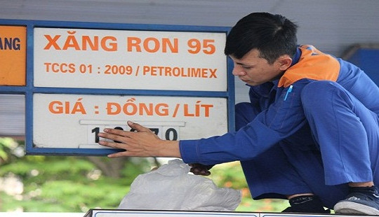 Từ 17h, giá xăng đã tăng thêm hơn 500 đồng