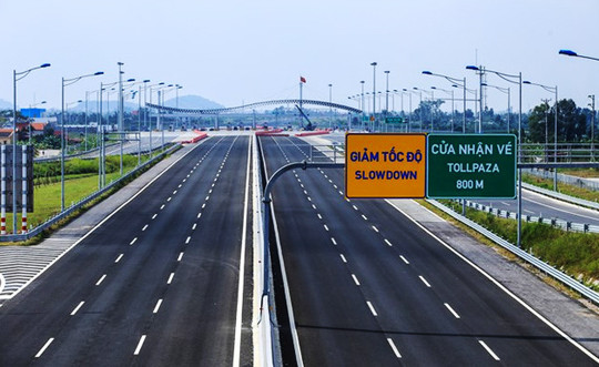 Hà Nội chuẩn bị làm đường 6 làn xe dài 12km