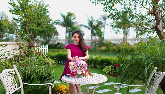 Vinhomes Riverside ra mắt “biệt thự phố Tây” hoa sữa Aroma