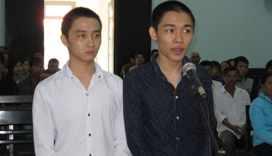 Mời khách sang nhậu rồi đánh chết