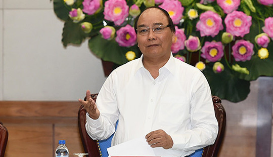 Thủ tướng: Trước quan niệm "sống chung với lũ" giờ phải quan tâm cả “sống chung với hạn, mặn”