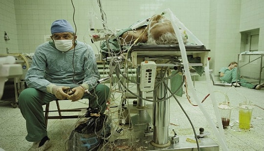 Nhìn lại khoảnh khắc lịch sử của ca ghép tim rúng động thế giới