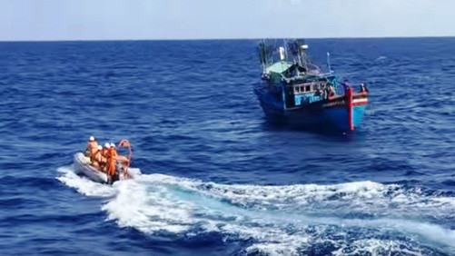 Đà Nẵng: Khẩn trương đưa thuyền viên bị xuất huyết tiêu hóa vào bờ