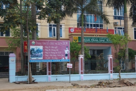 Thanh Hóa: Trung tâm dạy nghề và Hỗ trợ nông dân thành nhà nghỉ, quán karaoke