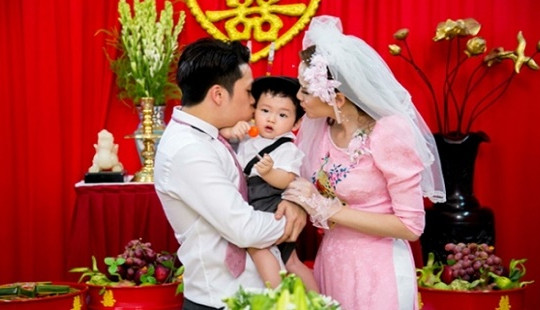 Hoa hậu Diễm Hương bí mật sinh con thứ 2
