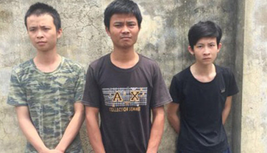 Thanh Hóa: Trộm hàng trăm khay nhựa mang đi bán đồng nát