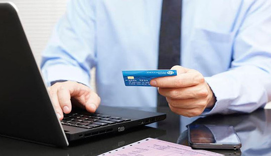 Chủ thẻ Viet Capital Visa được tặng 300.000vnd khi đăng ký dịch vụ thanh toán hóa đơn