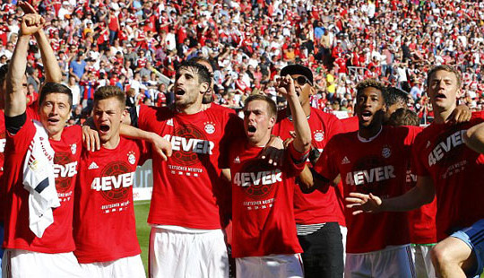 Bayern Munich lần thứ 4 liên tiếp vô địch Bundesliga