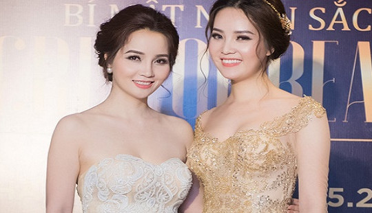 Mai Thu Huyền khoe ngực trần, đọ dáng bên á hậu Thụy Vân
