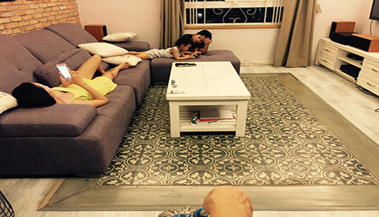 Ảnh hot sao Việt ngày 10/5: Hoàng Bách "đảm đang" làm ông bố của năm