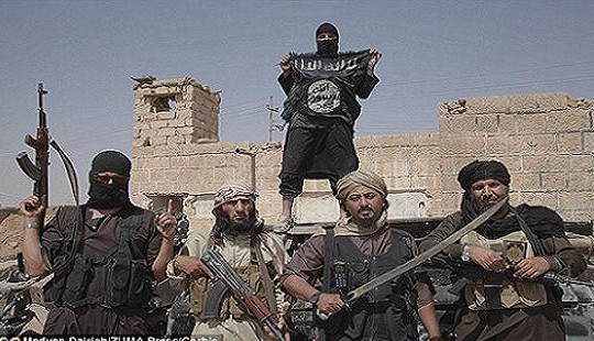 Tin tức thế giới 24 giờ: Quân đội Nga duyệt binh tại Syria