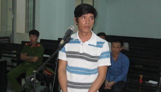 Đánh người bị thương vì tưởng đến phá máy gặt