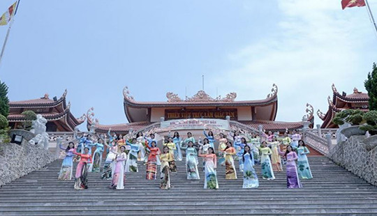Top 36 Hoa hậu Biển Việt Nam 2016 đọ sắc trong tà áo dài