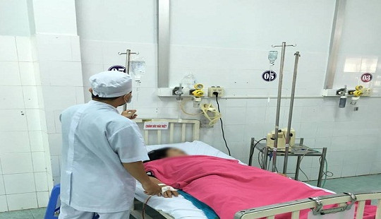 Cứu sống sản phụ tụ máu vết mổ thành bụng sau mổ lấy thai