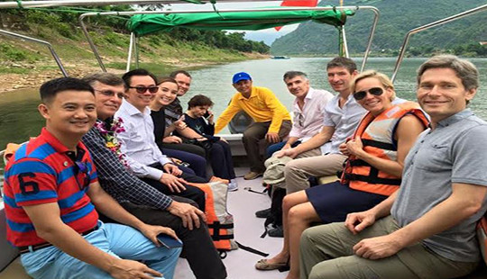 Các đại sứ mang theo hành trang gì để khám phá Sơn Đoòng?