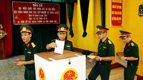 Rộn ràng ngày bầu cử sớm ở quần đảo Trường Sa và vùng biên cương Tây Bắc