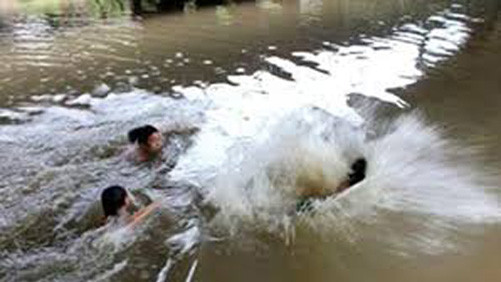 Rủ nhau tắm hồ, 3 học sinh tiểu học chết thảm