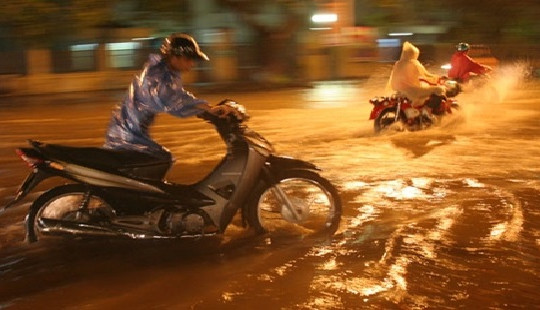 Dự báo thời tiết ngày 18/5: Bắc Bộ nắng nóng, Nam Bộ có mưa dông