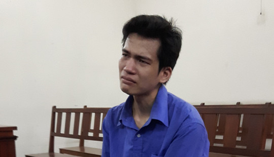 Kẻ sát nhân đốt xác khai lòng vòng vì sợ chết