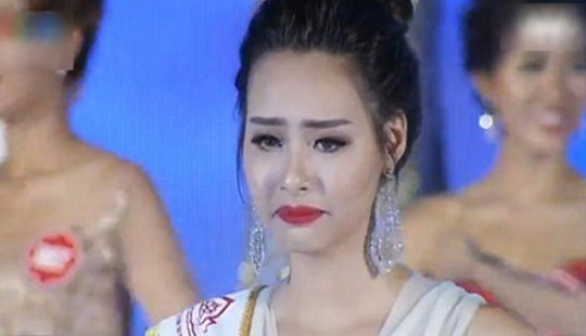 Tân Hoa hậu biển Việt Nam 2016 lên tiếng về nghi vấn mua giải