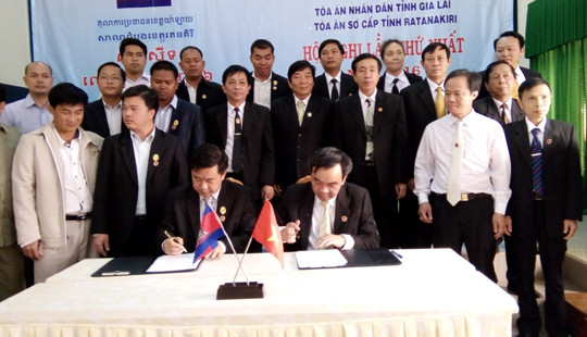 TAND tỉnh Gia Lai và Tòa án sơ cấp tỉnh Ratanakiri (Campuchia) tổ chức Hội nghị lần thứ nhất năm 2016