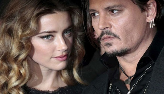 Amber Heard tố Johnny Depp bạo hành sau khi yêu cầu gửi tiền trợ cấp bất thành