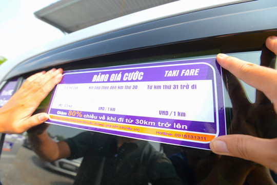 Giá cước taxi chuẩn bị tăng giá sau 5 lần tăng giá xăng